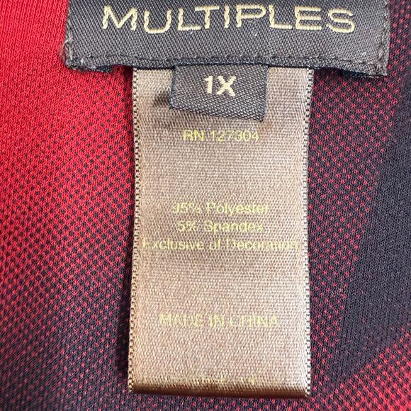 MULTIPLES Plus Size 1X Wearable Art Red Rose Stretchy Blouse Shirt Top Christmas - Picture 2 of 7